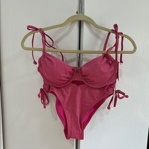 Victoria’s Secret pink bikini